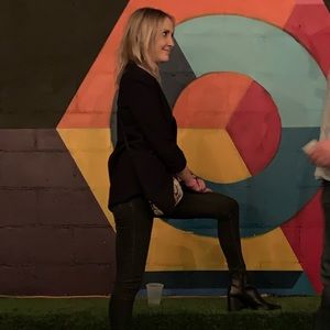 Meet your Posher, Casey